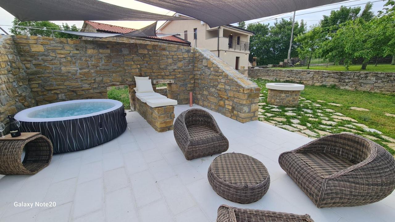 Hisa Kapis With Hot Tube Apartman Koper városi község Kültér fotó